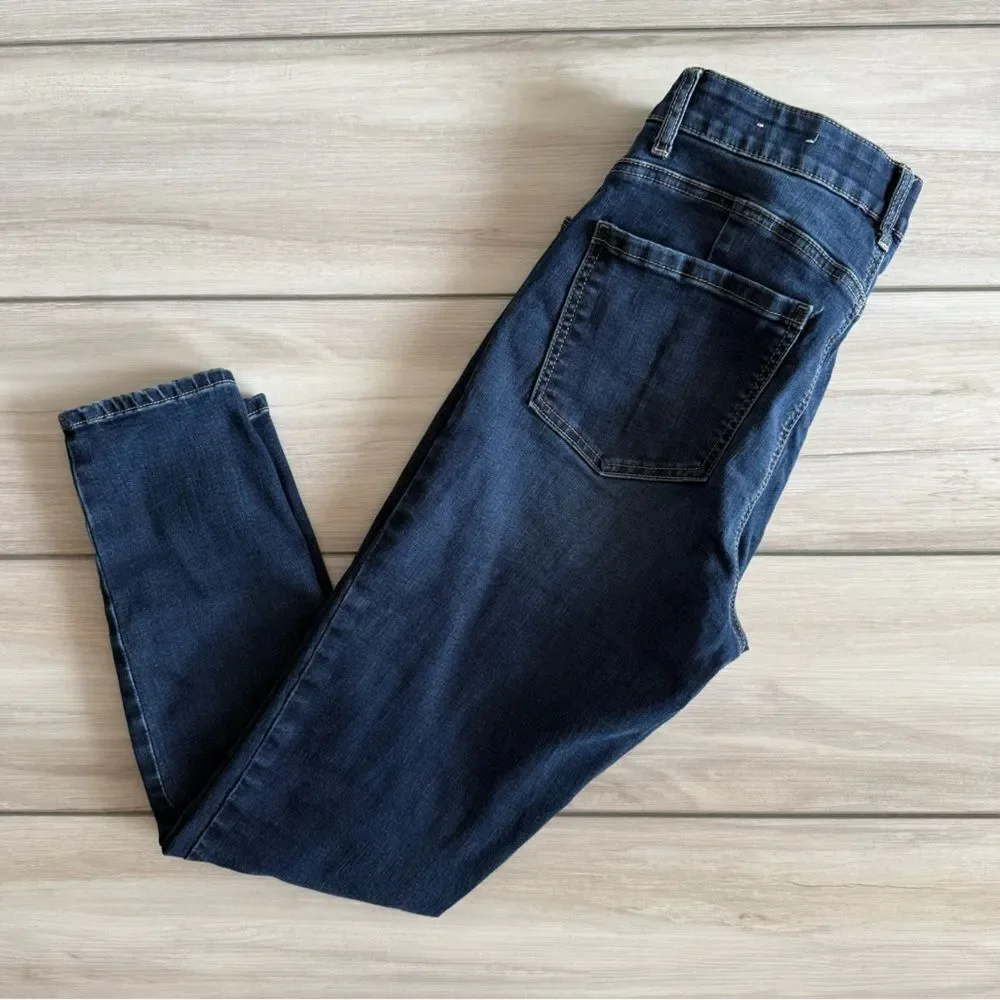 White House Black Market Skinny Jeans Blue Size 8S EUC